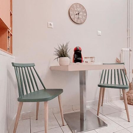 Cute 1Br Apt With Balcony In The Heart Of The City 아테네 외부 사진