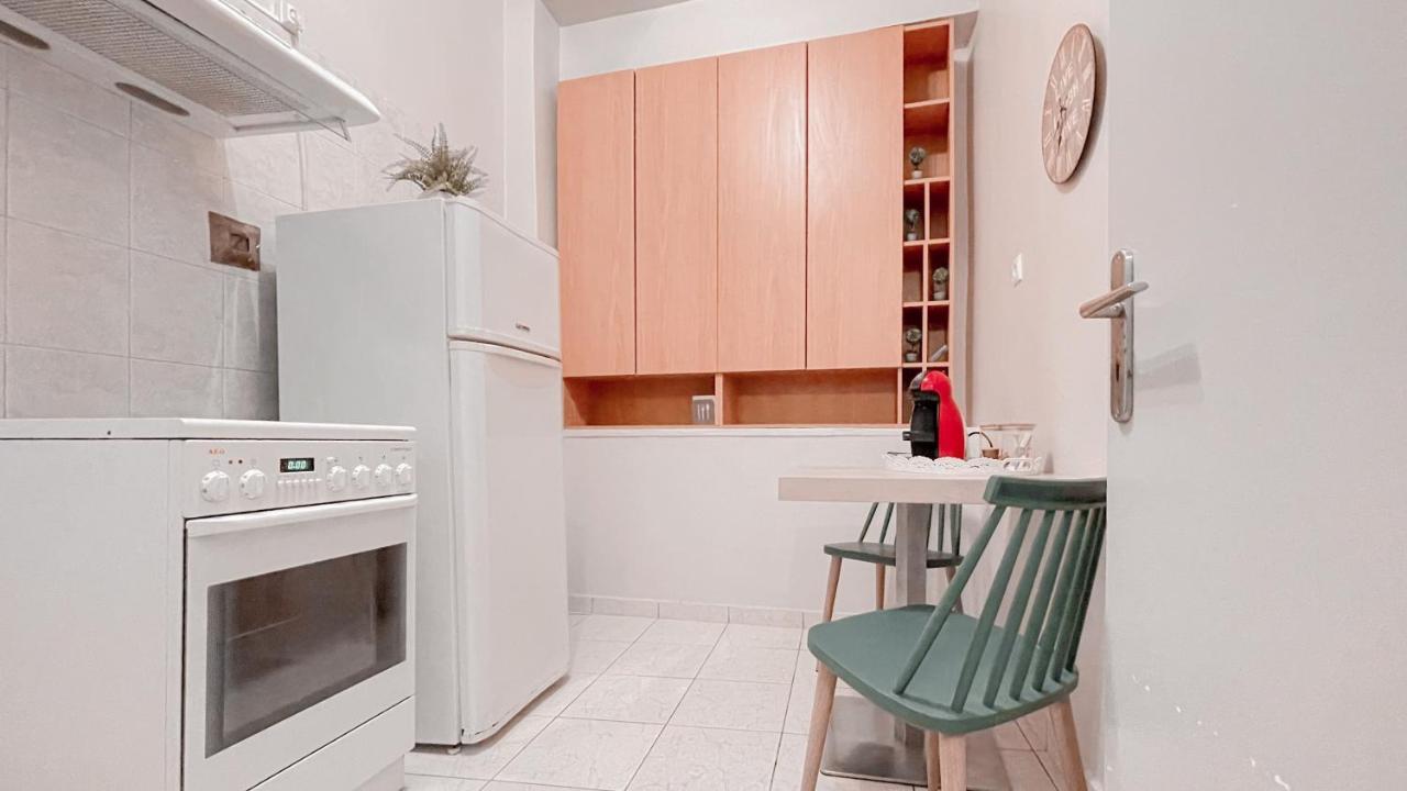 Cute 1Br Apt With Balcony In The Heart Of The City 아테네 외부 사진