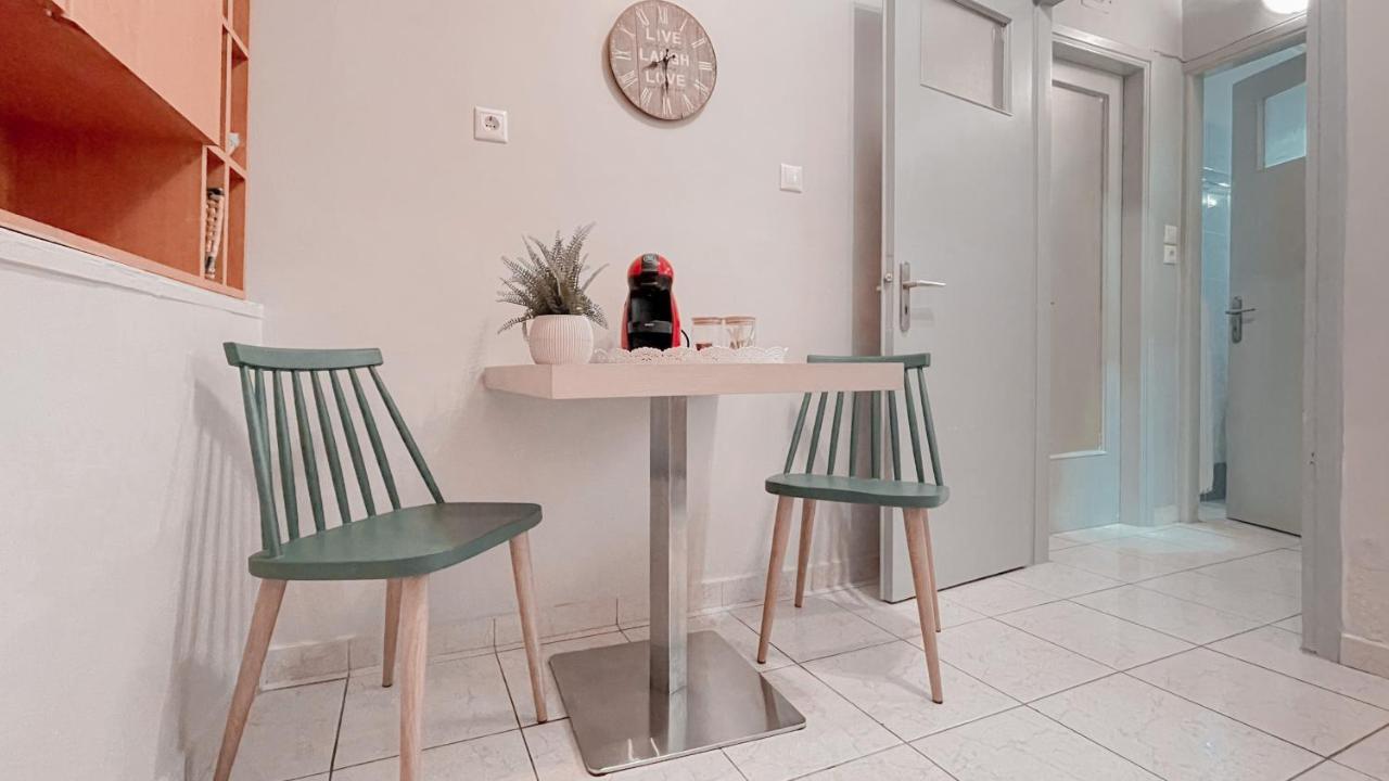 Cute 1Br Apt With Balcony In The Heart Of The City 아테네 외부 사진